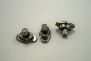 Oblong head shoulder rivet